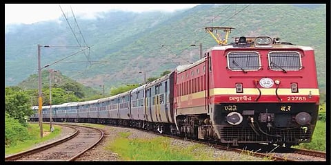 தென்மாவட்டங்களில் ரயில் போக்குவரத்து கடுமையாக பாதிப்பு