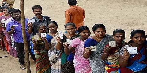 தமிழக சட்டப்பேரவை தேர்தல்: தொடங்கியது வாக்குப்பதிவு!