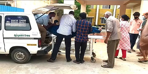 வேலூர் மருத்துவமனையில் நோயாளிகள் உயிரிழந்த சம்பவம்: அறிக்கை தாக்கல் செய்ய  உத்தரவு
