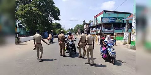 ஊரடங்கை மீறி வெளியே சுற்றினால் வாகனங்கள் பறிமுதல் - காவல்துறை எச்சரிக்கை
