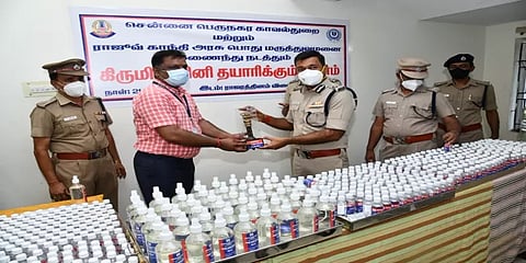 தீவிரமாகும் 2-ம் அலை கொரோனா:  முன்களப் பணியில் களம் இறங்கிய சென்னை காவல்துறை!