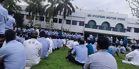 ஆட்டோமொபைல் ஆலைகளை உடனே மூடுக: சென்னை அருகே தொழிலாளர்கள் போராட்டம்