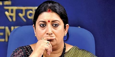 “கொரோனாவால் 577 குழந்தைகள் பெற்றோரை இழந்துள்ளனர்”- ஸ்மிருதி இரானி தகவல்