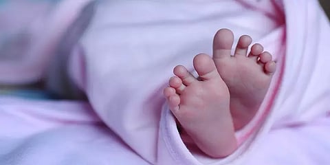 உ.பி-யில் தாய்க்கு 'நெகட்டிவ்'; ஆனால், பிறந்த குழந்தைக்கு கொரோனா உறுதி