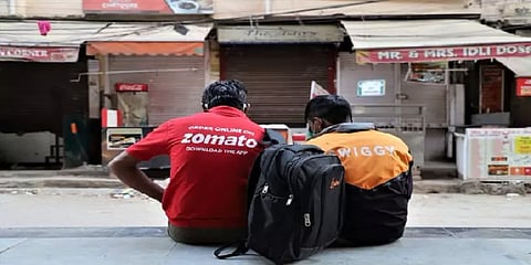 "வெறும் வயித்தோட போவாதீங்க" - உணவு டெலிவரி செய்யும் ஊழியர்களுக்கு உணவு கொடுத்த நிறுவனம்