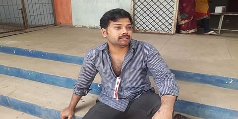 தொடர்ந்து கொரோனா பணி ஒதுக்கிய விவகாரம் -  சண்டையில் மருத்துவர் மூக்கு உடைப்பு