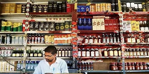புதுச்சேரியில் தளர்வுகளுடன்  14-ம் தேதி வரை ஊரடங்கு: எதற்கெல்லாம் அனுமதி?