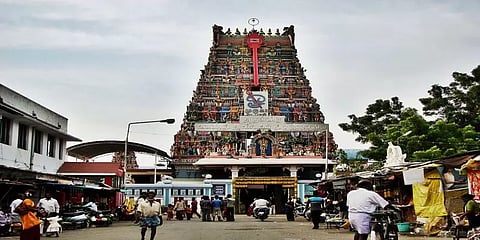 ஒரு ஏக்கருக்கு மேல் பரப்பளவுள்ள கோயில்களில் உள்ள ஆக்கிரமிப்பு - அறிக்கை அளிக்க உத்தரவு