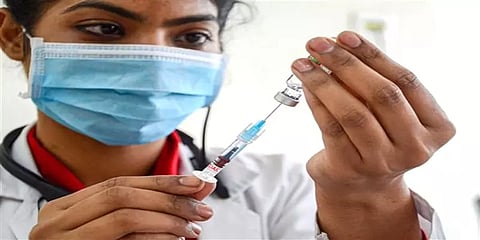 தமிழகத்தில் மீண்டும் வேகமெடுக்கும் கொரோனா தடுப்பூசி செலுத்தும் பணி