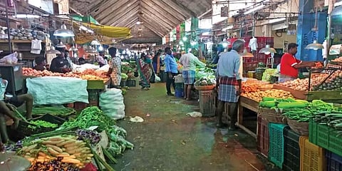ஊரடங்கு தளர்வுகள்: வழக்கம்போல செயல்படும் சென்னை கோயம்பேடு மார்க்கெட்