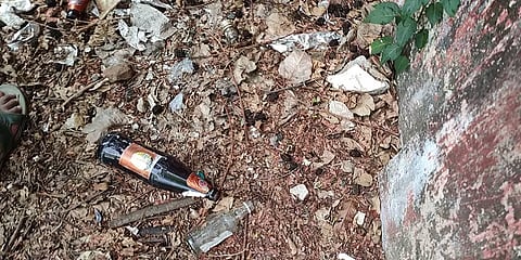 சென்னை: பள்ளிக்கல்வி துறை வளாகத்தை மது அருந்தும் கூடமாக பயன்படுத்திய நபர்கள்