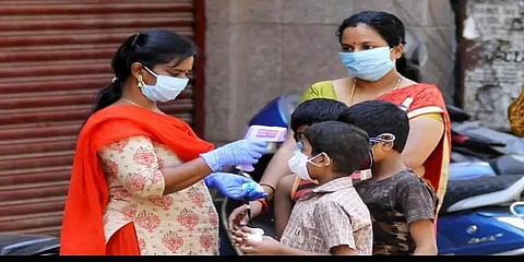3வது அலையில் குழந்தைகளுக்கு மட்டும் பாதிப்பு என்பது வதந்தி - ராதாகிருஷ்ணன்