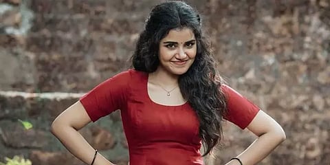 பீகார் ஆசிரியர் தகுதித் தேர்வில் மலையாள நடிகை அனுபமா தேர்ச்சி?  - வைரல் மார்க் ஷீட்