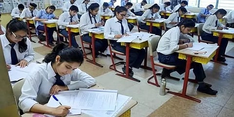 2021-22-ம் கல்வியாண்டில் 2 பருவங்களாக பொதுத்தேர்வு - சிபிஎஸ்இ