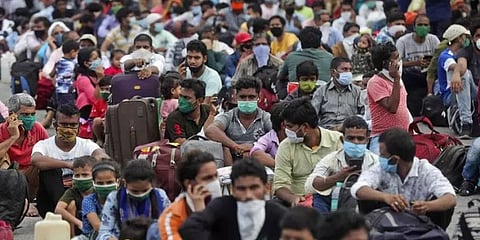 உலக நாடுகள் அவசரமாக இயல்புநிலைக்கு திரும்பியதற்கு விலை கொடுக்க வேண்டியிருக்கும்: WHO