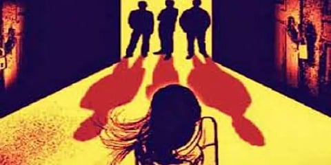 பழனியில் கேரளப்பெண் கூட்டுப்பாலியல் வன்கொடுமையா? நடந்தது என்ன? தீவிரமடையும் போலீஸ் விசாரணை