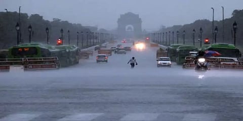 தலைநகர் டெல்லியில் கனமழை