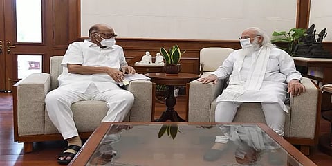 டெல்லியில் பிரதமர் மோடியுடன் சரத்பவார் சந்திப்பு