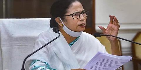 பெகாசஸ் விவகாரம் - ஓய்வு பெற்ற நீதிபதி தலைமையில் விசாரணை ஆணையம் அமைத்தார் மம்தா பானர்ஜி