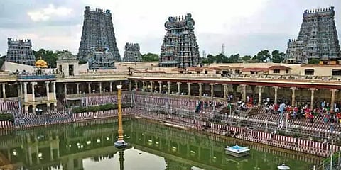 பொதுதரிசனம் ரத்து செய்யப்பட்டதன் எதிரொலி: மதுரை மீனாட்சி அம்மன் கோவிலில் குவிந்த பக்தர்கள்