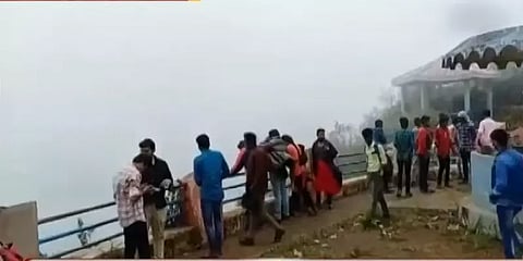 வார இறுதி நாட்களில் ஏற்காட்டிற்கு சுற்றுலா செல்லத் தடை