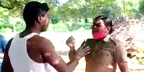 வரதட்சணை புகார்: விசாரணைக்குச் சென்ற பெண் காவலரை திட்டியதாக சகோதரர்கள் கைது