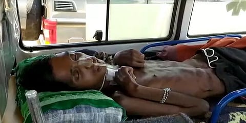 ”7 ஆண்டுகளா உறுப்பு செயலிழப்பு... இப்போ கோமா”  - மகனை மீட்க போராடும் பெற்றோர்
