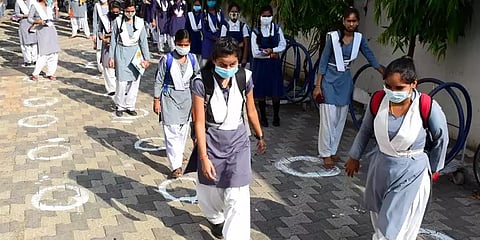 தமிழகத்தில் 27 மாவட்டங்கள் கல்வியில் பின்தங்கியவை: மத்திய கல்வி அமைச்சர் தகவல்