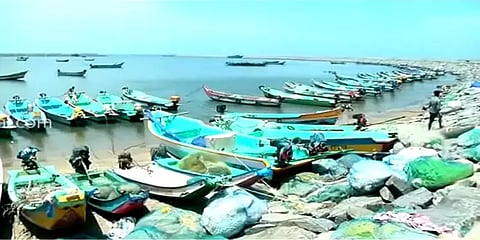 சுருக்குமடி வலை பிரச்னை:  மீனவர்களுடன் பேச்சுவார்த்தை நடத்தி தீர்வுகாண கோரிக்கை