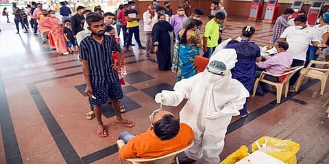 இந்தியாவில் புதிதாக 30,948 பேருக்கு கொரோனா தொற்று: 403 பேர் பலி
