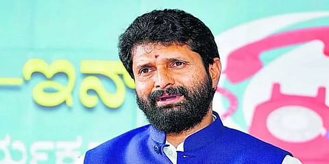 ஸ்வச் பாரத் கழிப்பறை திட்டத்துக்கு மோடியின் பெயரை வைக்க வேண்டும்: சி.டி.ரவி
