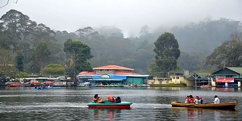 கொடைக்கானல் ஏரியில் படகு சவாரி கட்டணம் இரண்டு மடங்காக  உயர்வு!