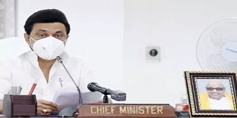 அரசு பள்ளி மாணவர்களுக்கு முன்னுரிமை அளிக்கும் சட்டமசோதா தாக்கல்