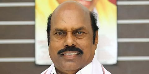 மேம்பாலம் இடிந்து விழுந்த விபத்துக்கு ஒப்பந்ததாரரின் அஜாக்கிரதையே காரணம் - அமைச்சர் வேலு