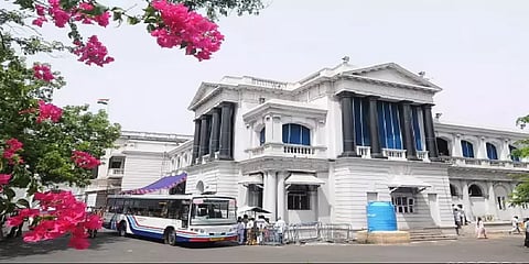 அஞ்சலை அம்மாள் முதல் அப்துல் கலாம் வரை -  யார் யாருக்கு சிலைகள்?
