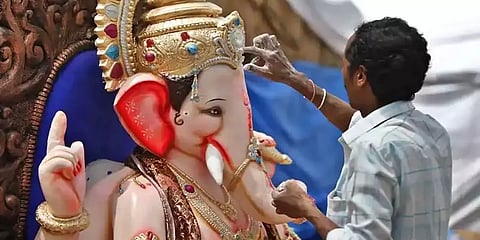 புகழ்பெற்ற விநாயகர் கோயில்களில் பக்தர்களின்றி சிறப்பாக நடைபெற்ற சதுர்த்தி விழா