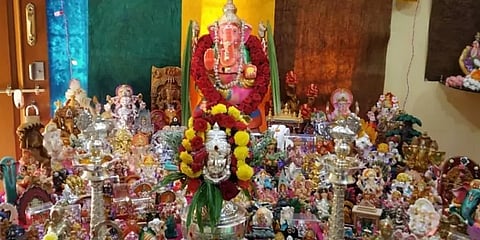 1000-க்கும் மேற்பட்ட விநாயகர் உருவங்கள்... பட்டதாரி மாணவரின் ஆச்சர்ய கலெக்‌ஷன்ஸ்!