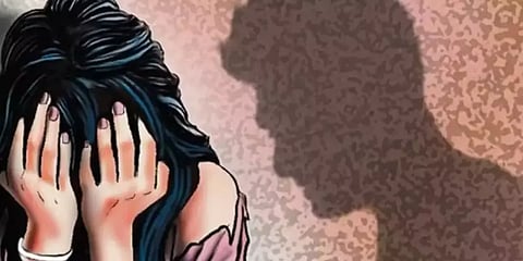 உத்தரப் பிரேதசம்: இளம் பெண்ணுக்கு கூட்டு பாலியல் வன்கொடுமை