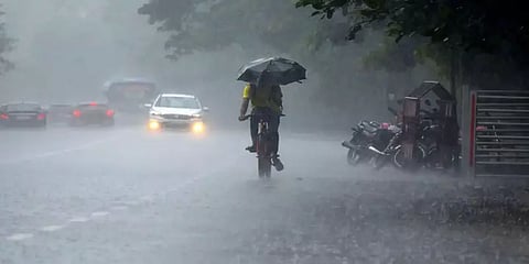 கேரளாவில் இடுக்கி, திருச்சூர் மாவட்டங்களுக்கு "ரெட் அலர்ட்" எச்சரிக்கை