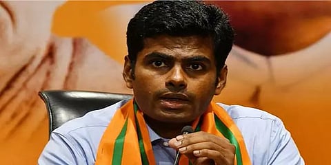திரையரங்கு சென்றால் கொரோனா பரவாதா? - அண்ணாமலை கேள்வி