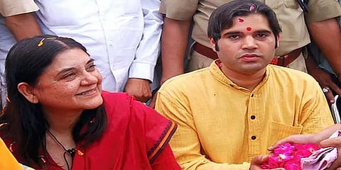 லக்கிம்பூர் சம்பவம் பற்றி ட்வீட் : பாஜக செயற்குழுவிலிருந்து மேனகா, வருண்காந்தி நீக்கம்