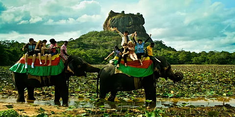 முழுமையாக தடுப்பூசி போட்ட சுற்றுலாப் பயணிகள் வரலாம் - இலங்கை அறிவிப்பு