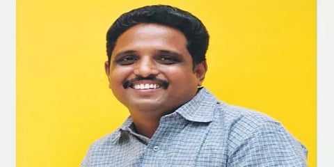 நவராத்தியின் 9நாட்களில் 9நிற உடைகள் – யூனியன் வங்கி சுற்றறிக்கைக்கு சு.வெங்கடேசன் கண்டனம்