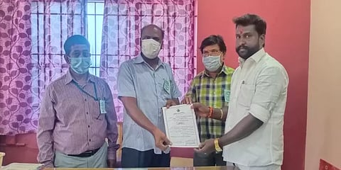 திருச்சி: ஒரு வாக்கு வித்தியாசத்தில் சிறுமருதூர் ஊராட்சி மன்றத் தலைவரானார் கடல்மணி