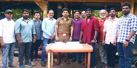 விஜய் ஆண்டனியின் 'கோடியில் ஒருவன்’ -  25 வது நாளை கேக் வெட்டிக் கொண்டாடிய படக்குழுவினர்