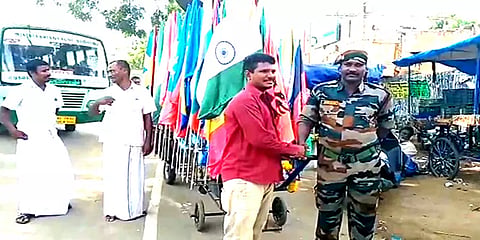 ராமேஸ்வரம் டூ அயோத்தி: விழிப்புணர்வு நடை பயணம் மேற்கொண்டுள்ள ராணுவ வீரருக்கு வரவேற்பு