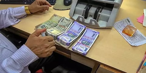 மத்திய அரசு ஊழியர்களுக்கு போனஸ் அறிவிப்பு