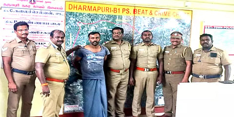 கைவிலங்குடன் தப்பியோடிய கொலை கைதி - கண்டுபிடித்து மீண்டும் கைது செய்த போலீசார்