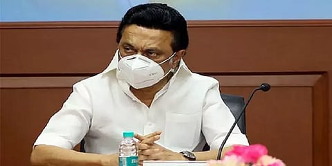 ஆளுநர் விவகாரத்தில் கருணாநிதி ரூட்டை பின்பற்றும் ஸ்டாலின்? - சுமூகமா... மோதலா?