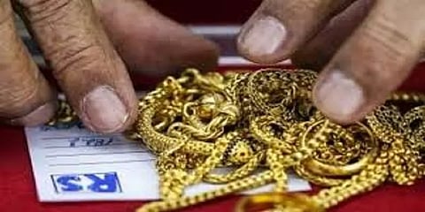 ஆரணி கூட்டுறவு வங்கியில் போலி நகைகள் மூலம் ரூ.2.51 கோடி மோசடி: 3 பேர் சஸ்பெண்ட்